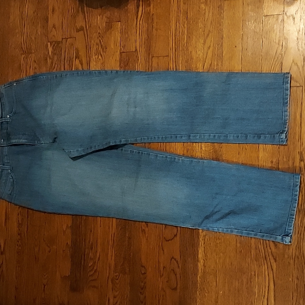 Gloria Vanderbilt size 12 regular Amanda jeans excellent condition!!